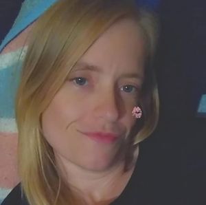 Meet your Posher, Connie